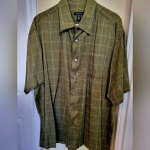 Van Heusen Green Short Sleeve Button Down Shirt Size XL